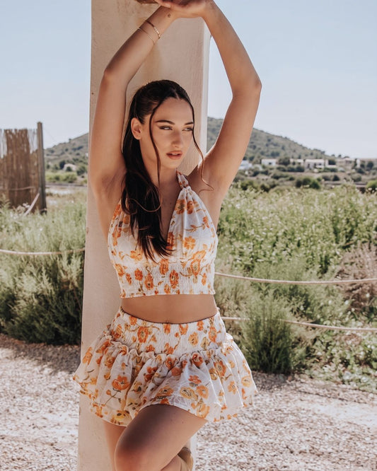 Conjunto Artesanal Bassa - Top Halter y Falda Floral Bordada